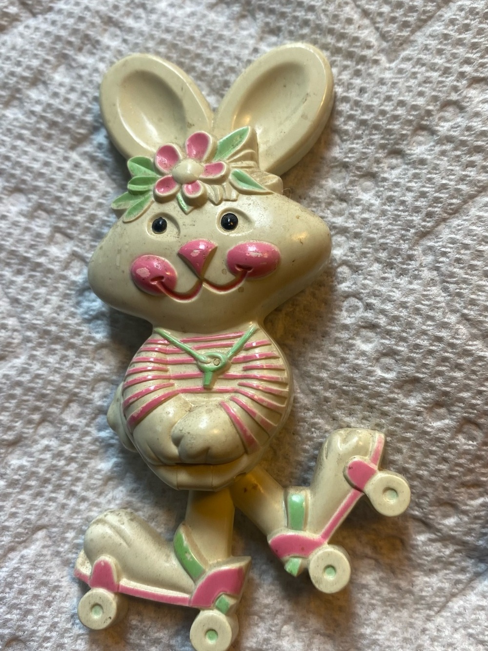 Vintage 1974 Avon "Rapid Rabbit" Pin Pal Roller Skating Bunny Brooch